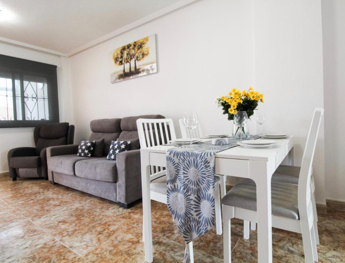 New Apartment In Torrevieja , Punta Prima Orihuela Costa With Pool 奥里韦拉 外观 照片