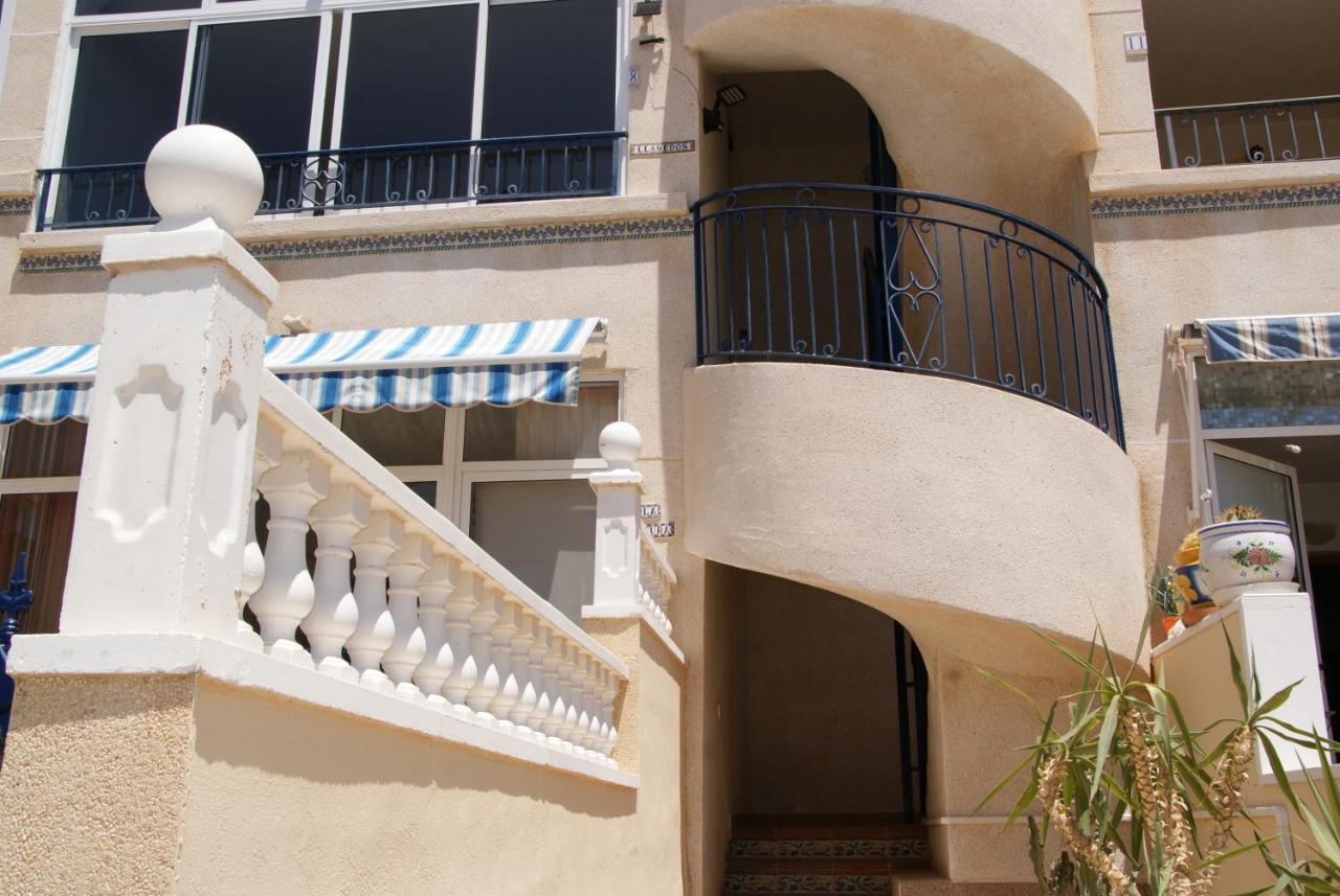 New Apartment In Torrevieja , Punta Prima Orihuela Costa With Pool 奥里韦拉 外观 照片